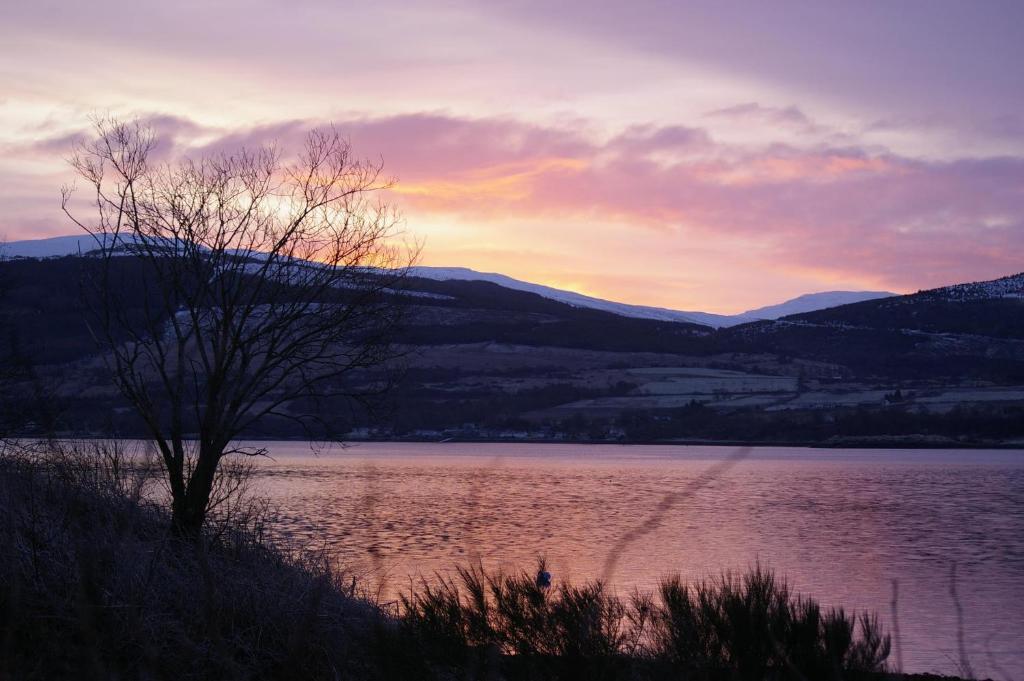 Quirky Lochside Home Inveraray Εξωτερικό φωτογραφία